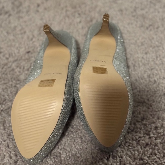 There is no Place like Home - Picture 3 of 3